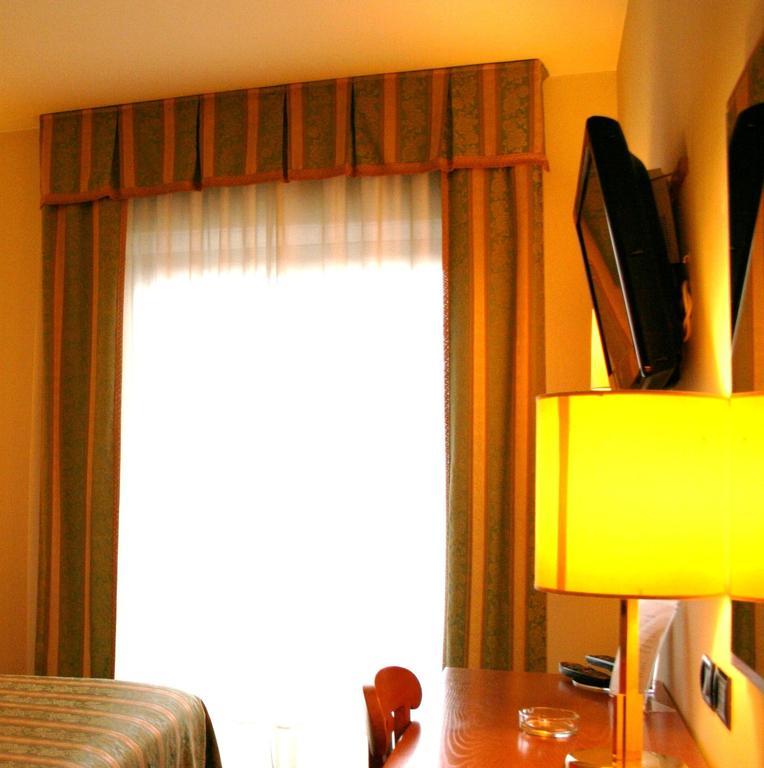 لاميزيا تيرمي Savant Hotel الغرفة الصورة